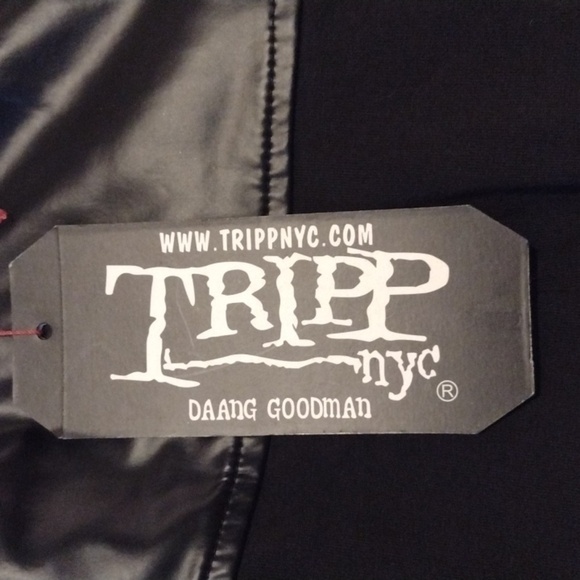 Tripp NYC size small double belted black skirt - Picture 5 of 10